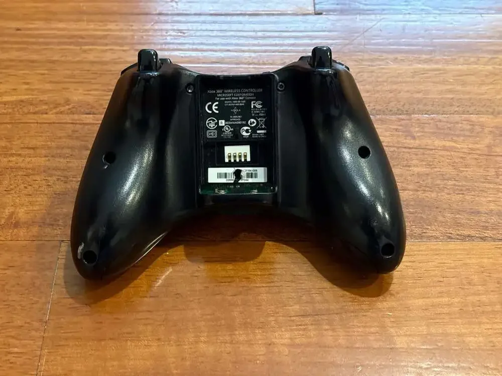 Microsoft Xbox 360 Wireless Controller - Black (Model 1403)